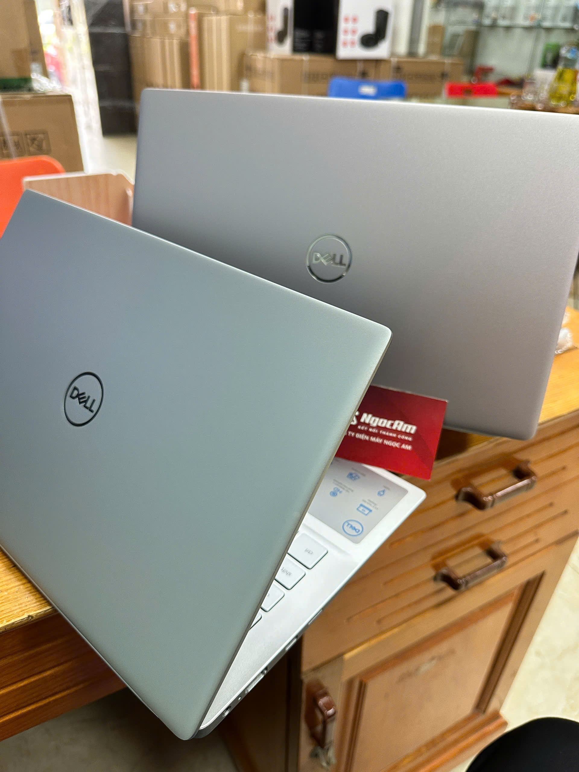 Dell Vostro/Inspiron 5390 i5-8265U