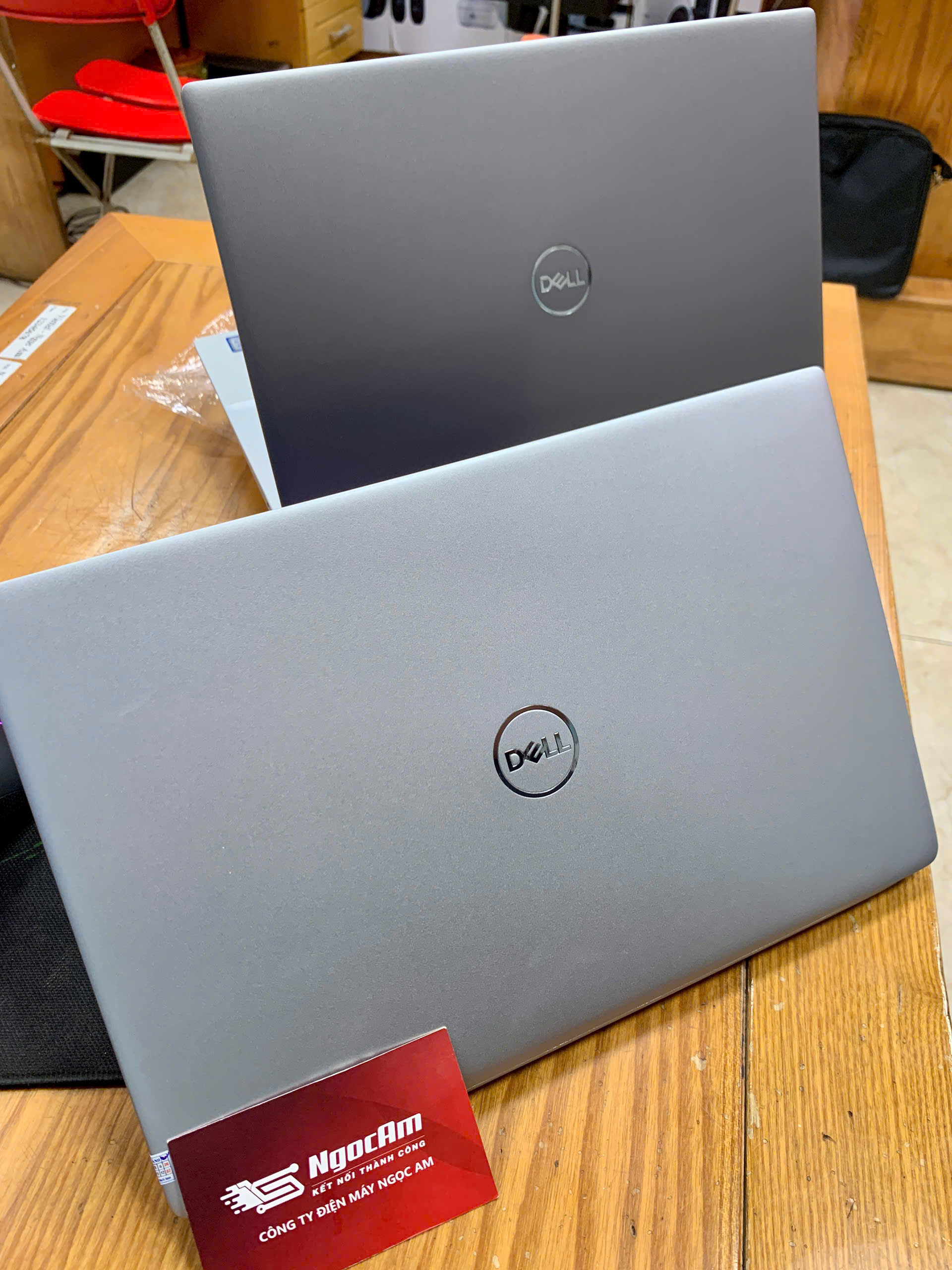 LapTop Dell Vostro/Inspiron 5390 i5